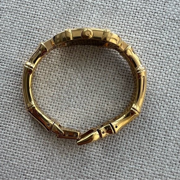 GUCCI Yellow Gold Bamboo Bangle Watch - Picture 8 of 16